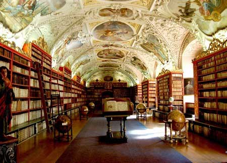 библиотека в Страховском монастыре Праги