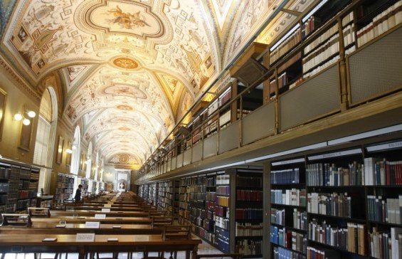 читальный зал ватиканской библиотеки