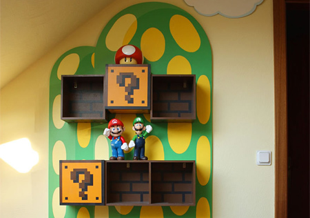 книжная полка для любителей игры Mario
