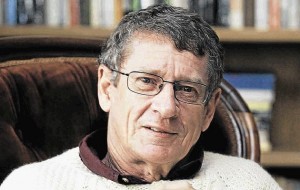 Андре Бринк, скончался Андре Бринк, писатели ЮАР, южноафриканская литература