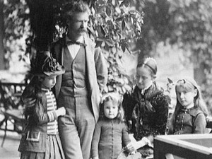 Марк Твен с женой и дочерьми