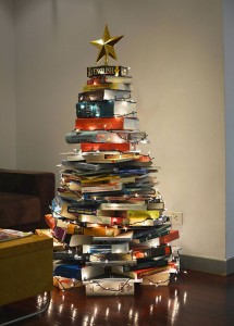 Новогодняя елка из книг