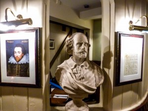A bust of Shakespeare sits in the Garrick Inn