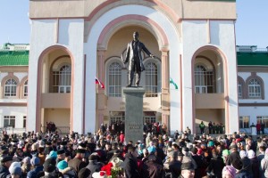 Памятник великому татарскому поэту Габдулле Тукаю